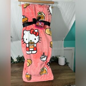 Hello Kitty 🥧 fall throw blanket